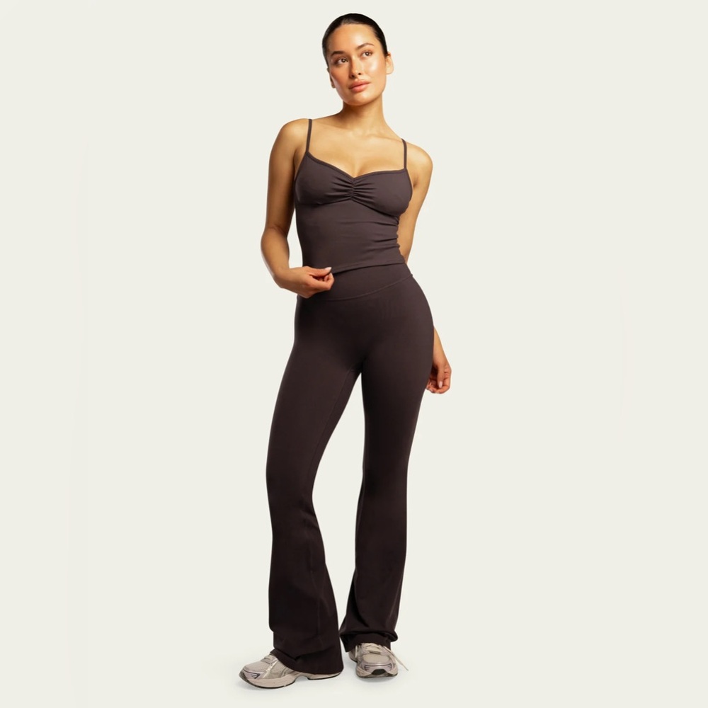 437 Leisure flare pants in espresso - Picture 2 of 6